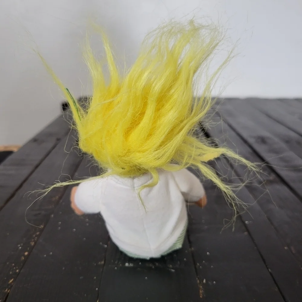 Vintage Russ Berrie Plush Troll Doll #1 Golfer Yellow Hair White Green Outfit